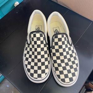 Women’s Vans Size 8